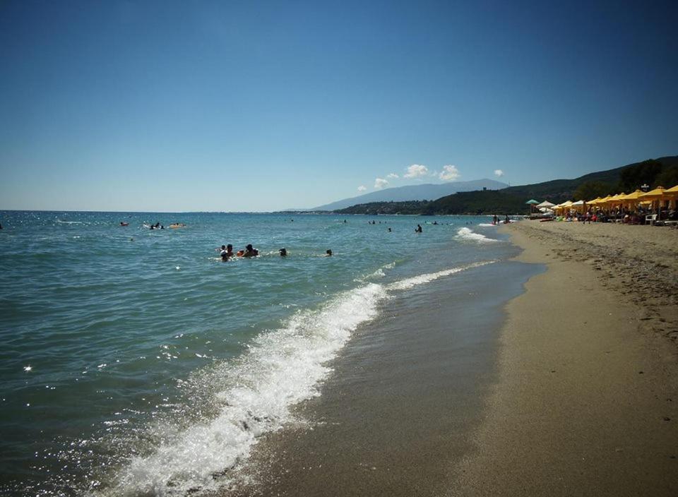 Psarou Apartments Paralia Skotinis Luaran gambar