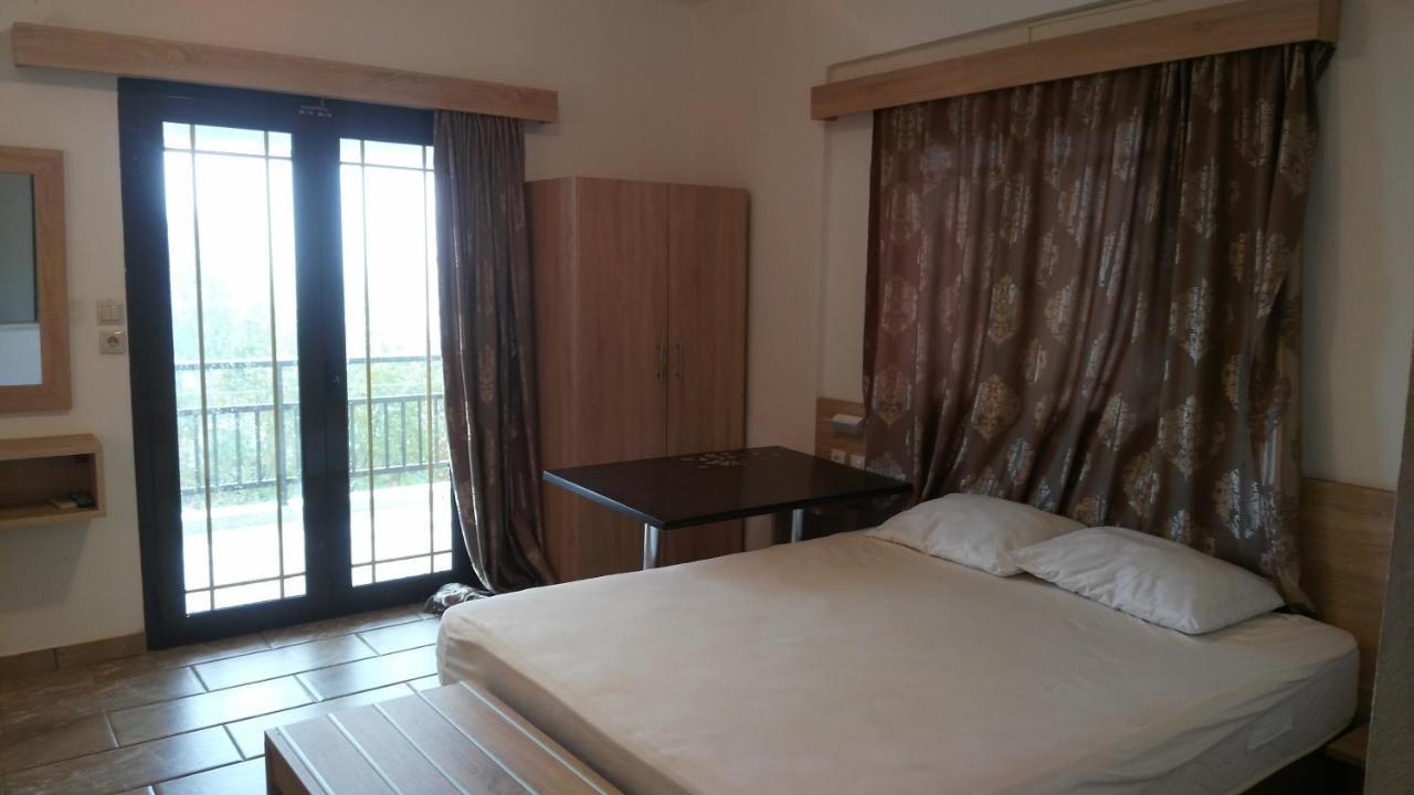 Psarou Apartments Paralia Skotinis Luaran gambar